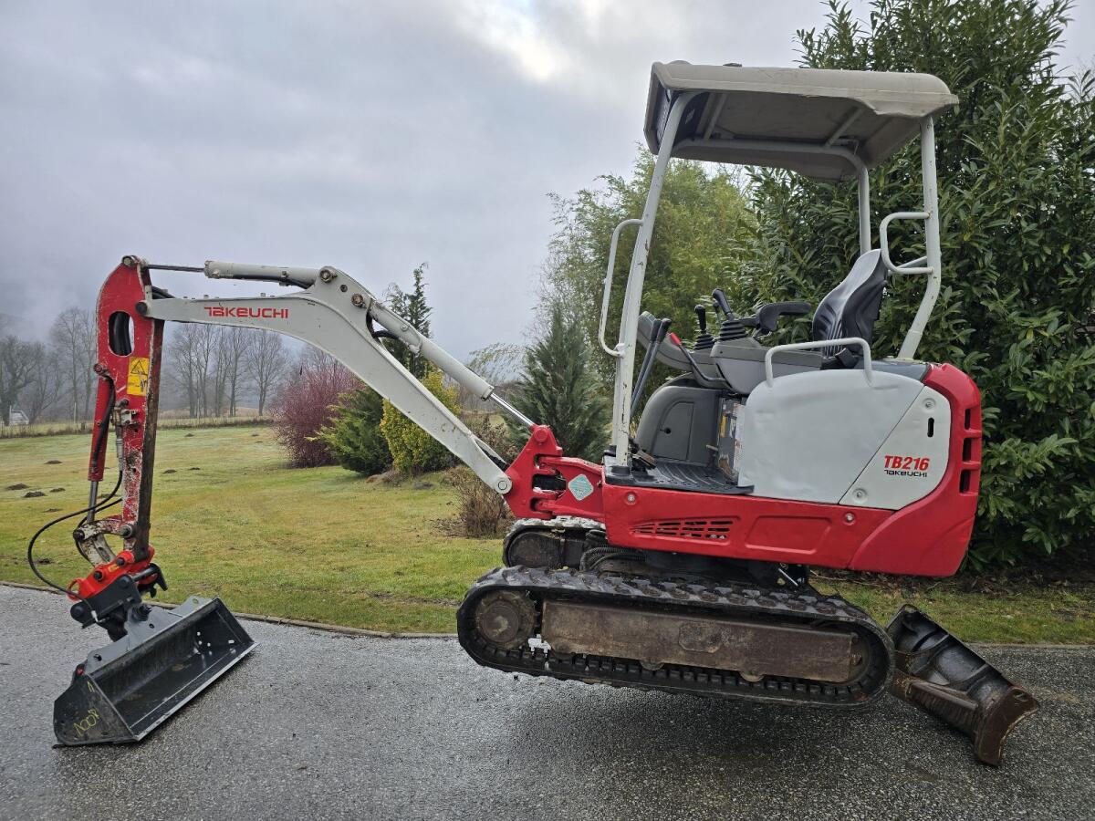 Takeuchi TB216 2