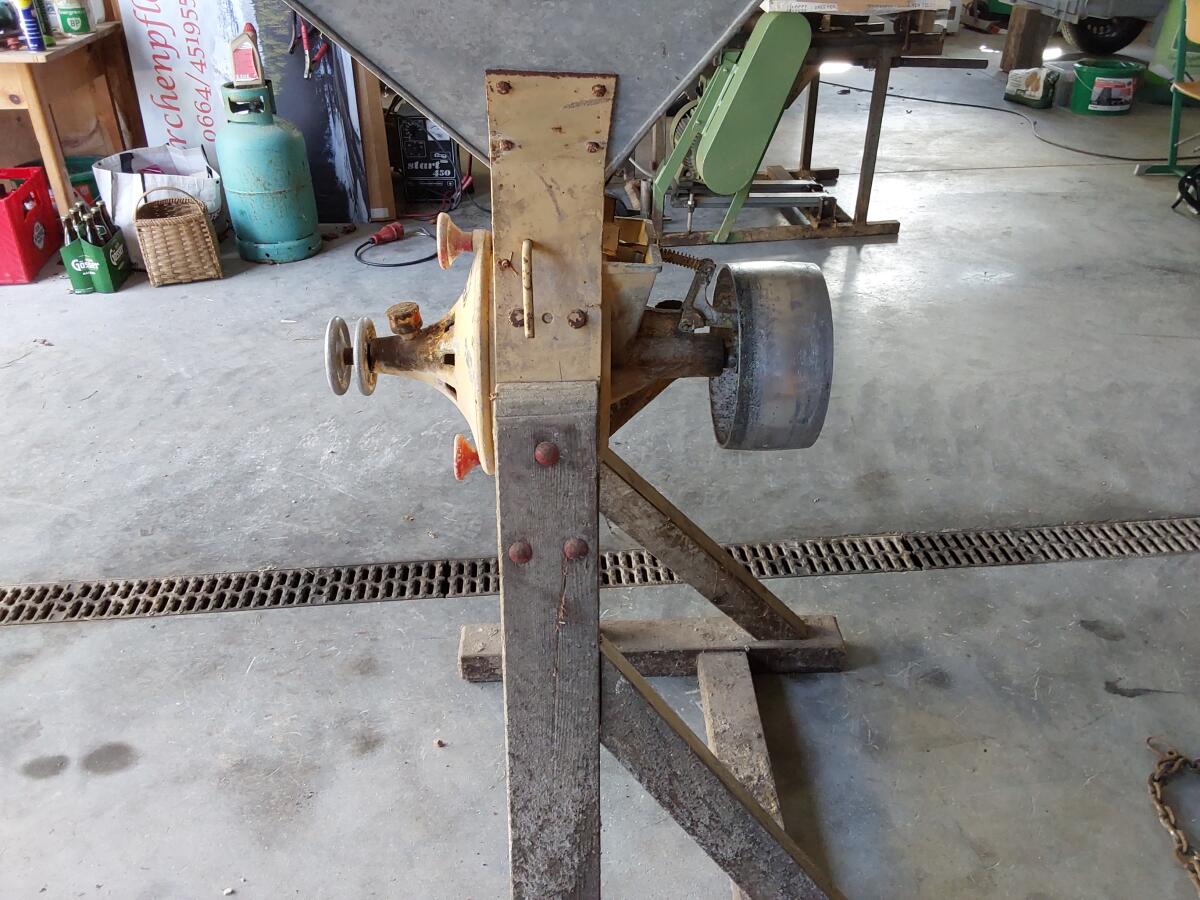 Körnerquetsche, Mühle, Getreide 2