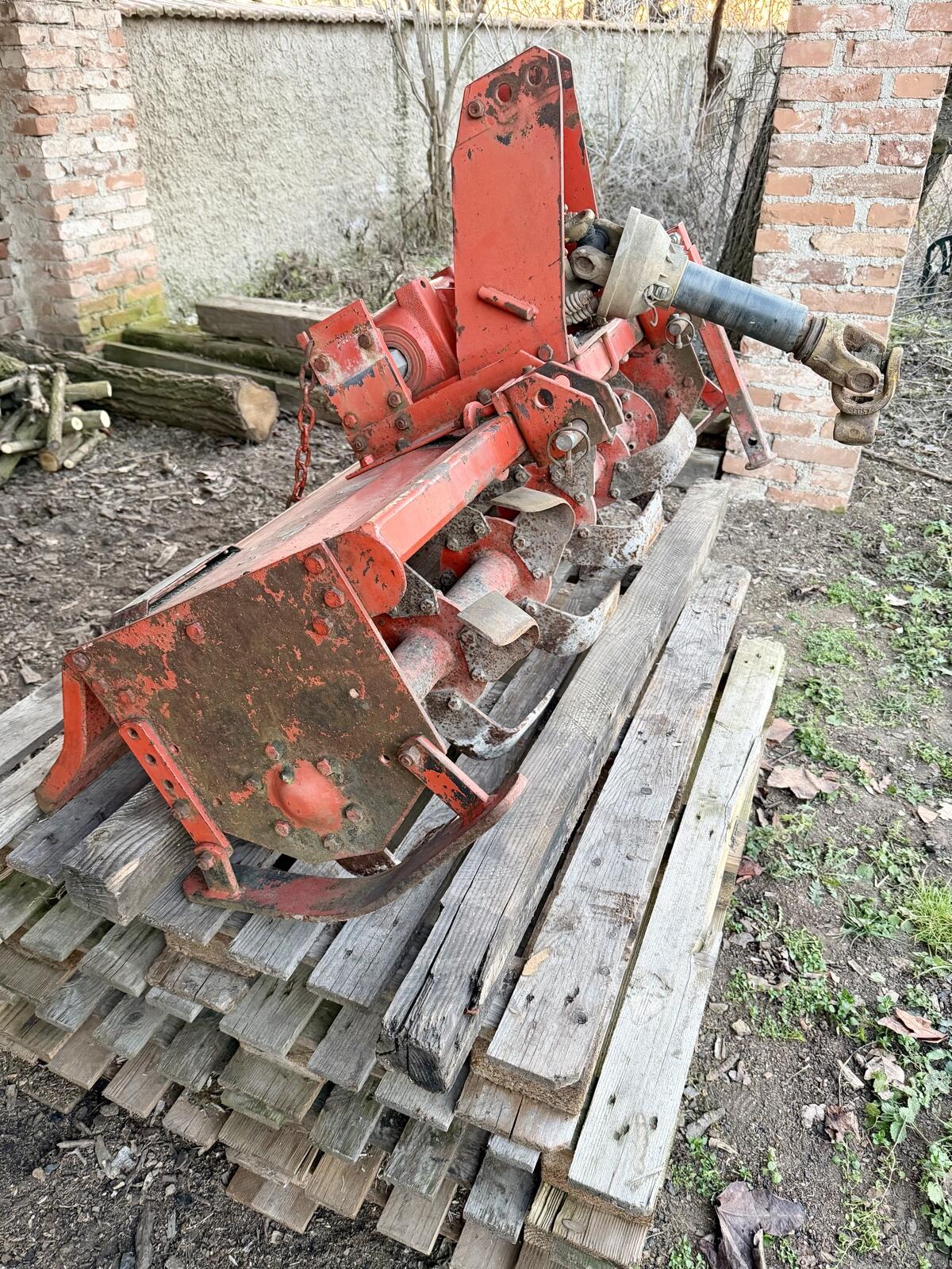 Landmaschine Acker Bodenfräse 2