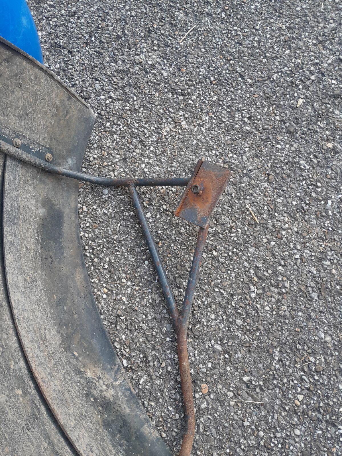 Kotflügel Steyr 8085 2