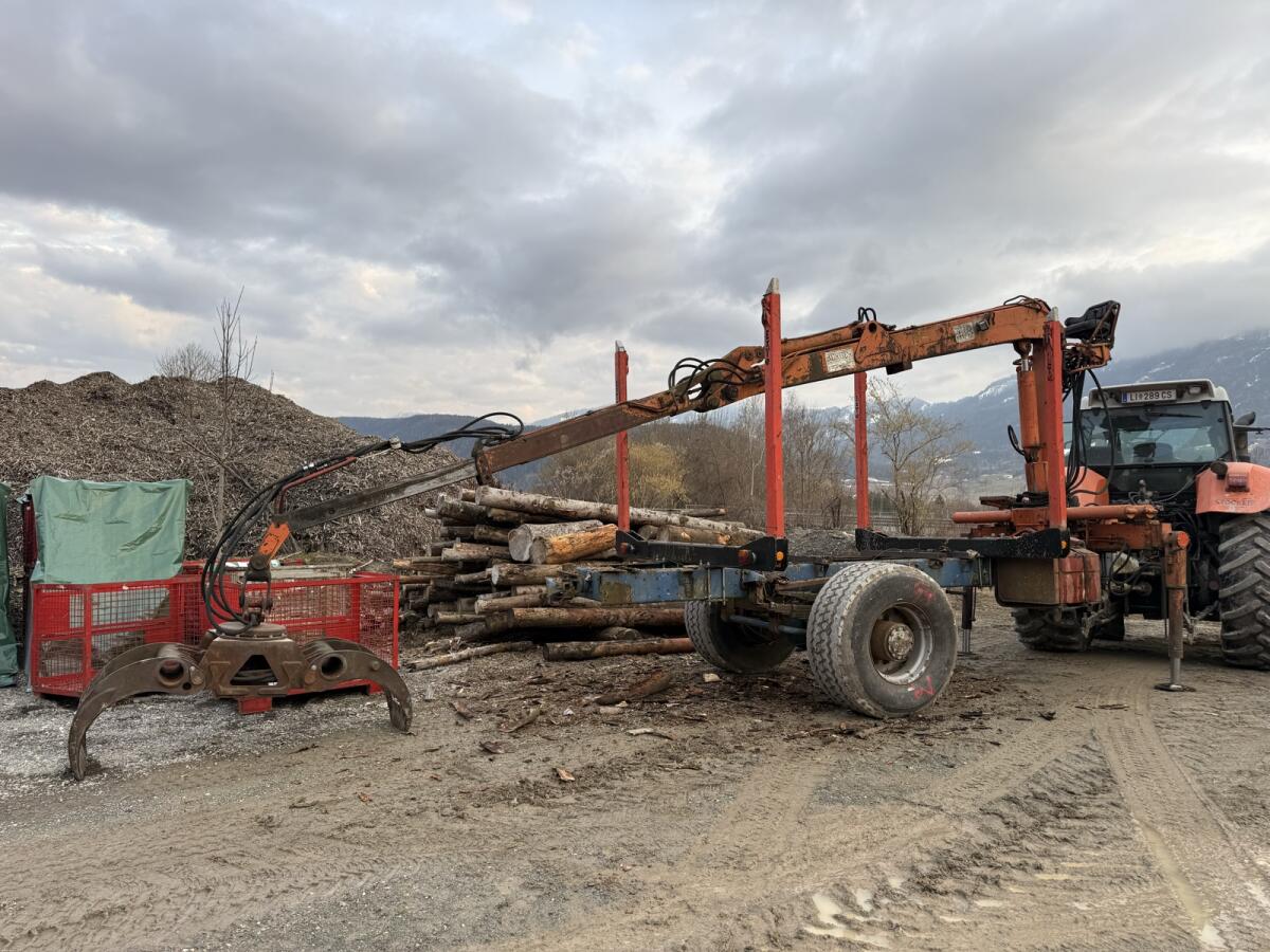 Holzanhänger Kran Holzkran Kranwagen 3