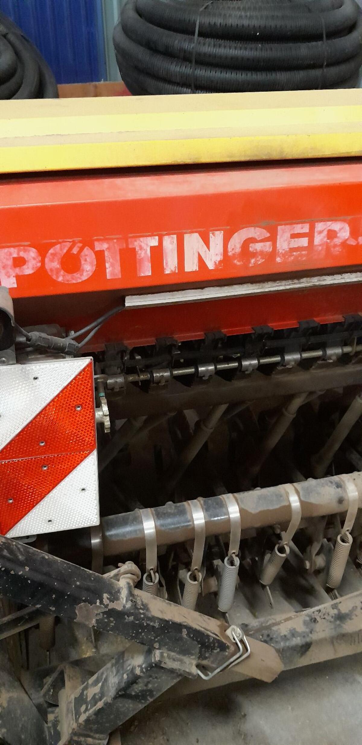 Pöttinger Vitasem Scheibenscharr 2