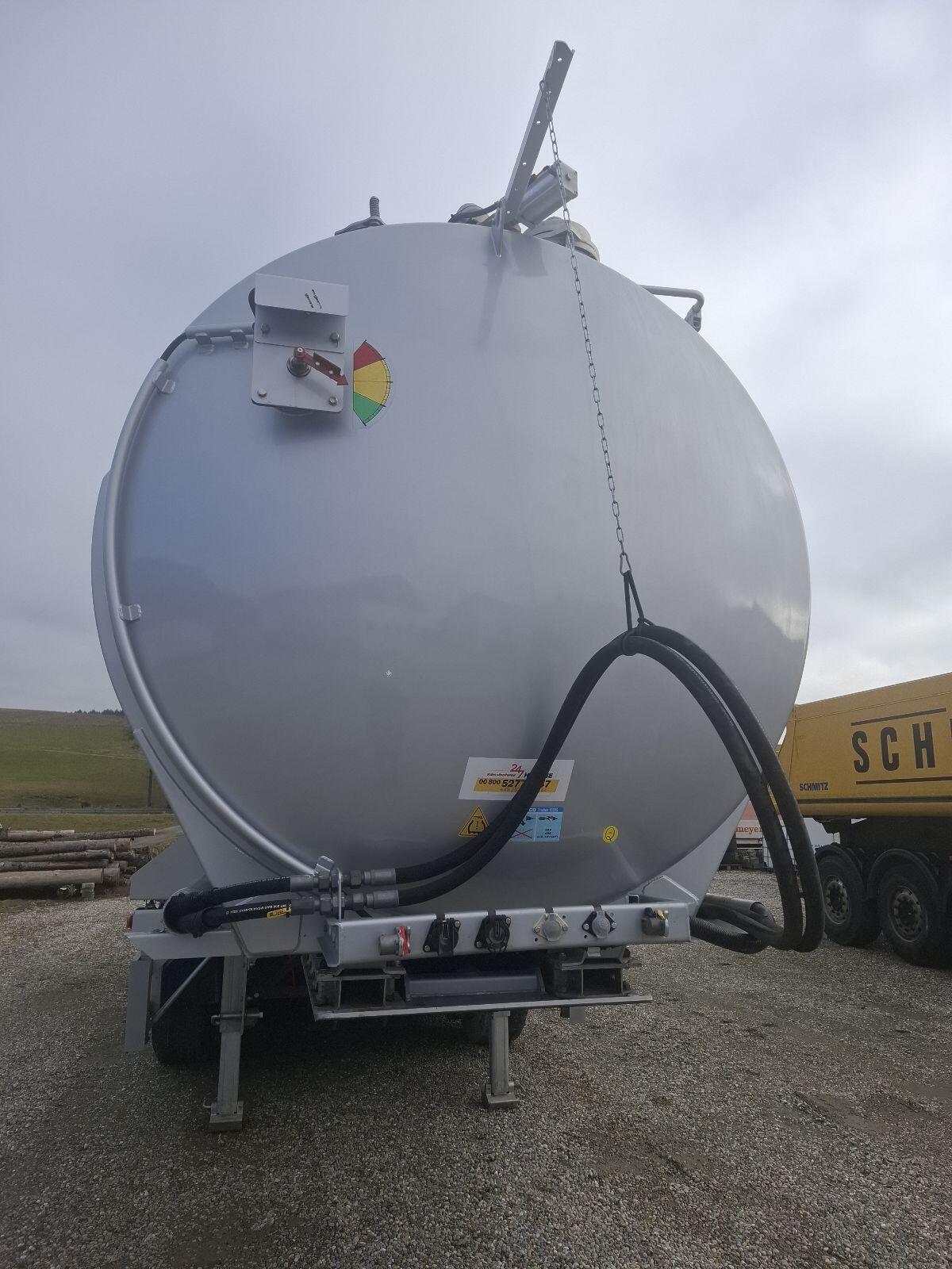 Tank-Sattelauflieger 2