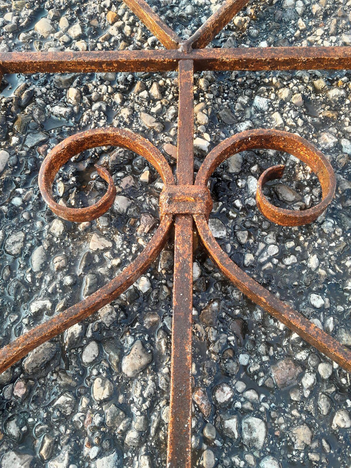 2 Stk. alte Fenstergitter 2