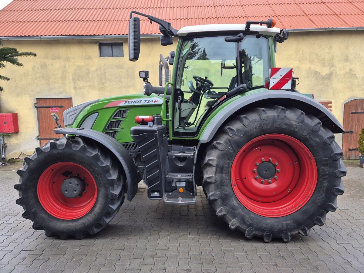 Fendt 724 ProfiPlus Traktor 3