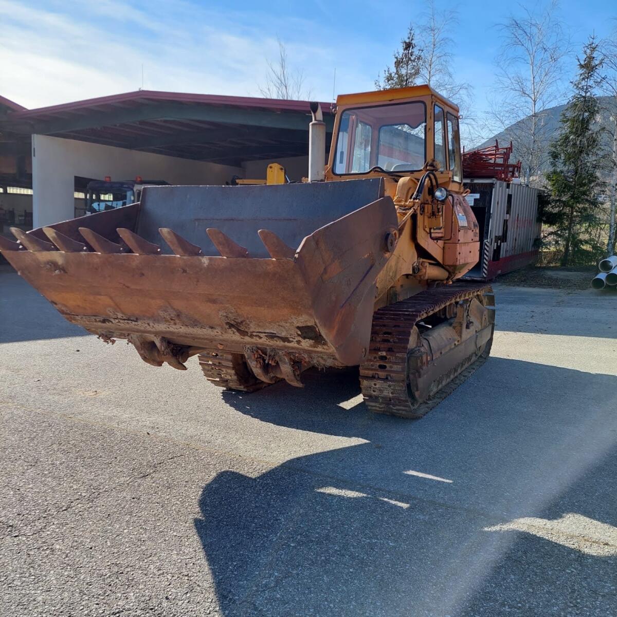 Laderaupe Komatsu D575 2