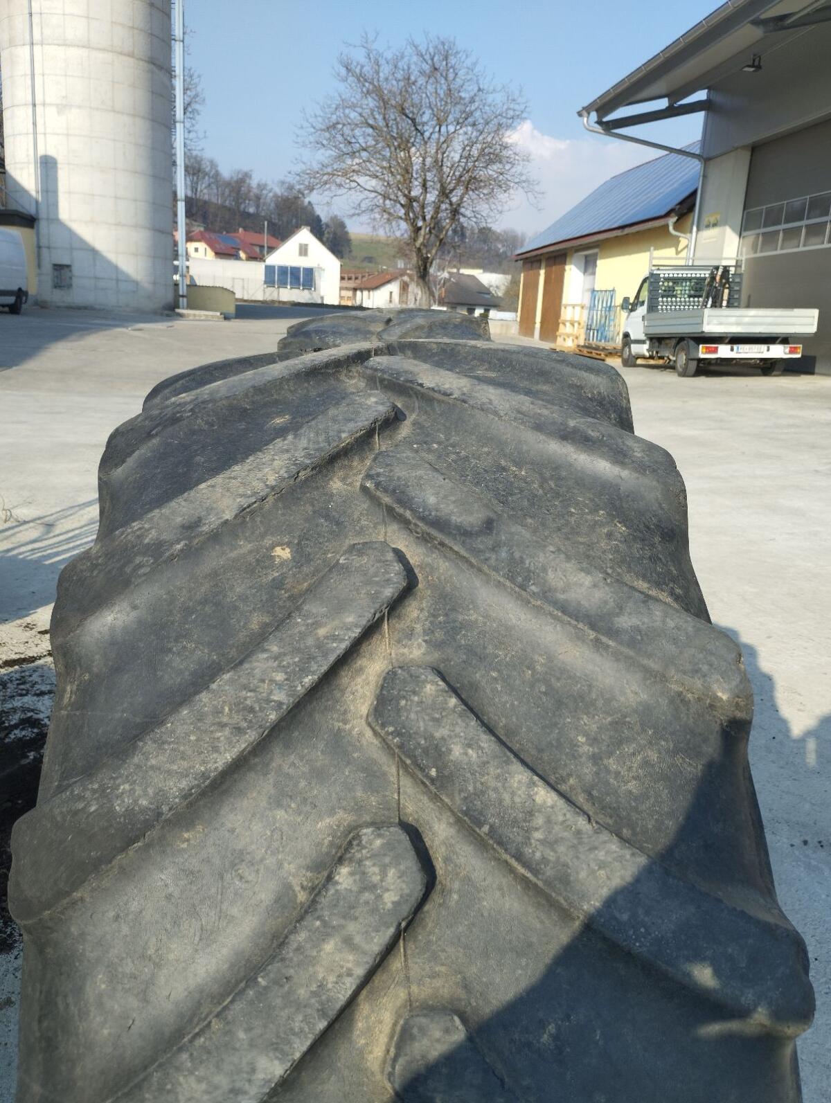 540/65R30 2