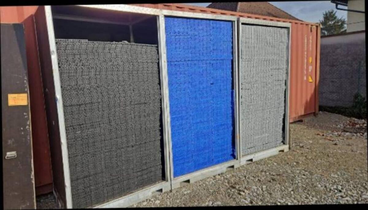 Klickfliesen € 2 bis € 3,- 3