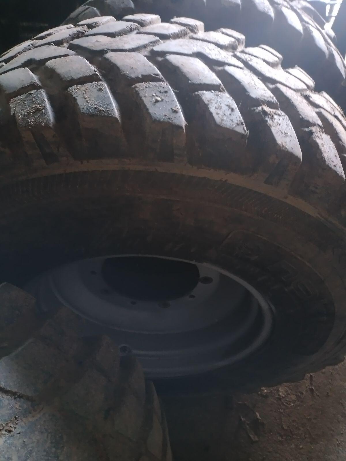 Kompletträder JCB Fastrac 3