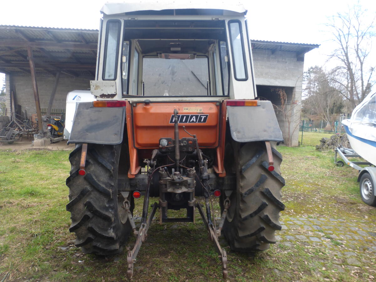 Fiat Traktor 780 DT 2