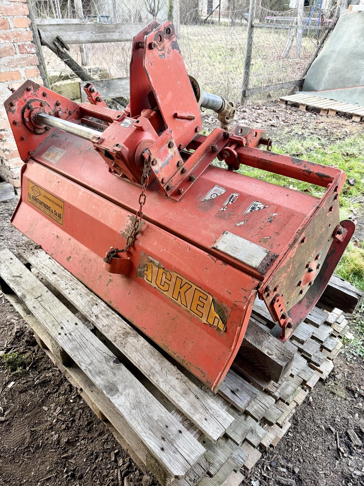 Landmaschine Acker Bodenfräse 3