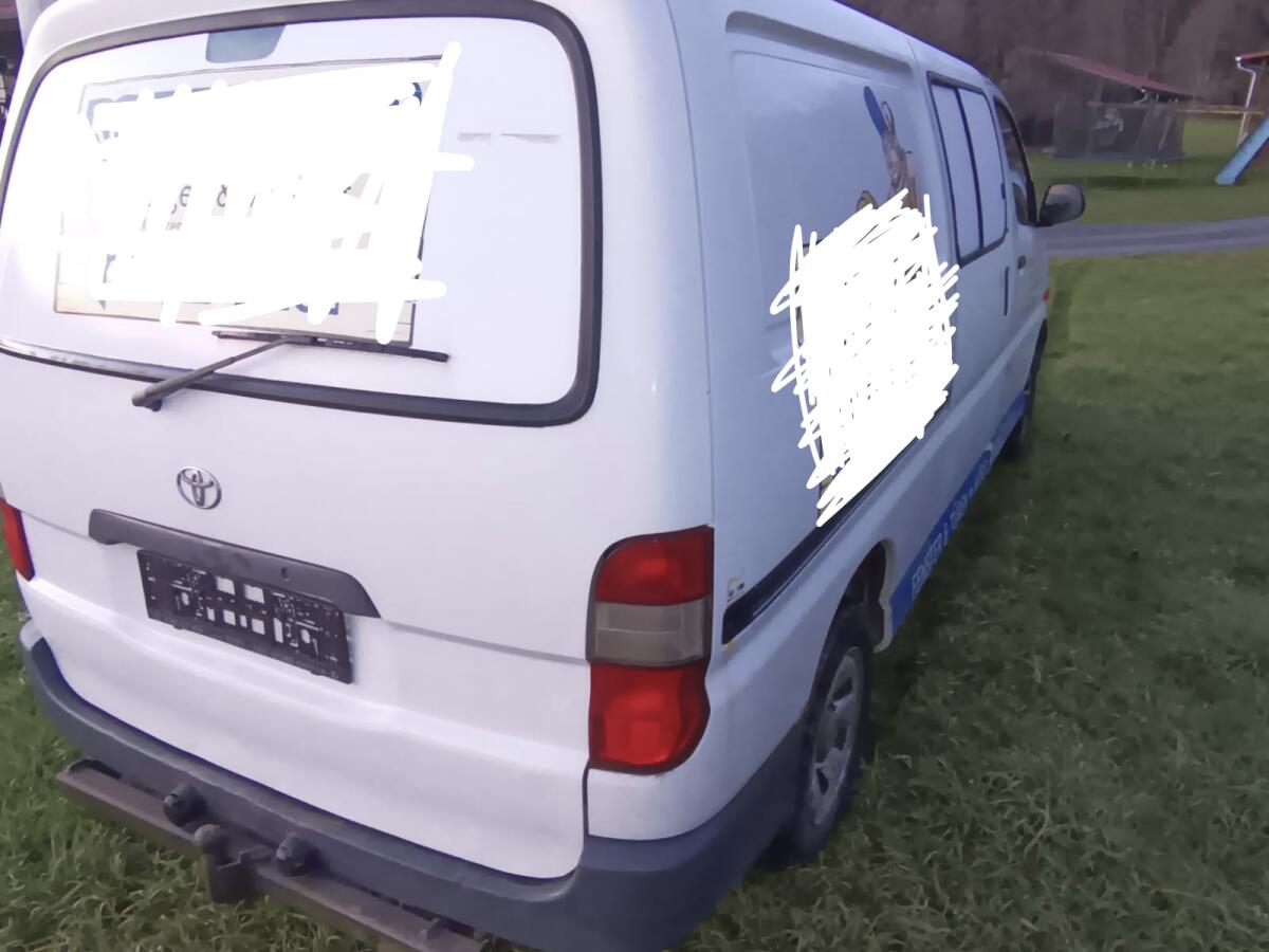 Toyota Hiace 3