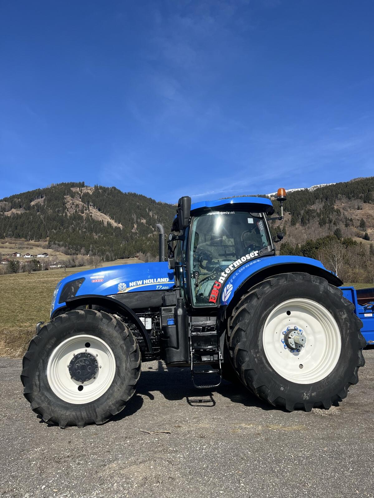 New Holland T7.220 Auto Command 2