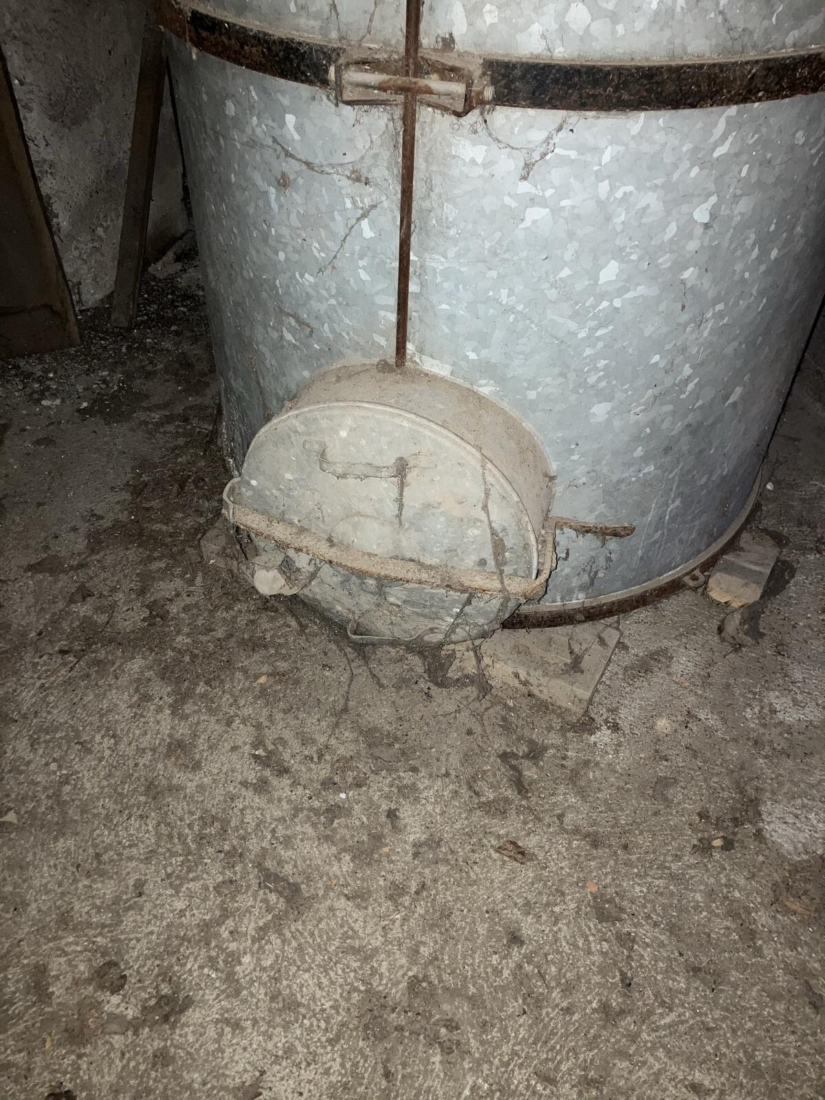 Verzinktes Wasserfass 2