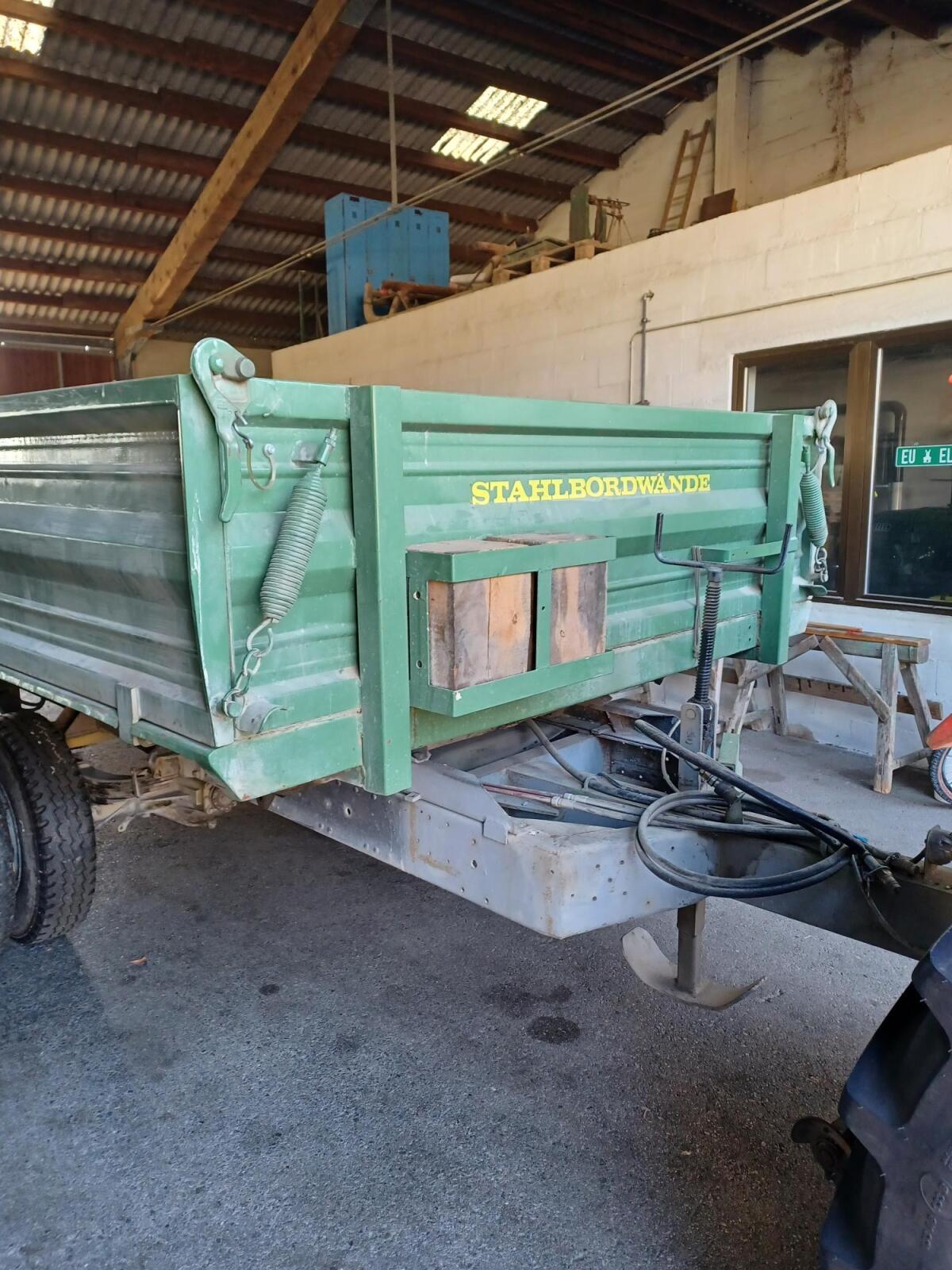 Einachs-Dreiseitenkipper 3