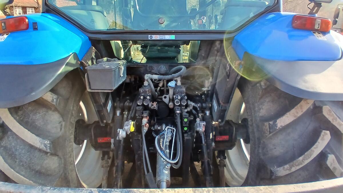 New Holland TS 100 2