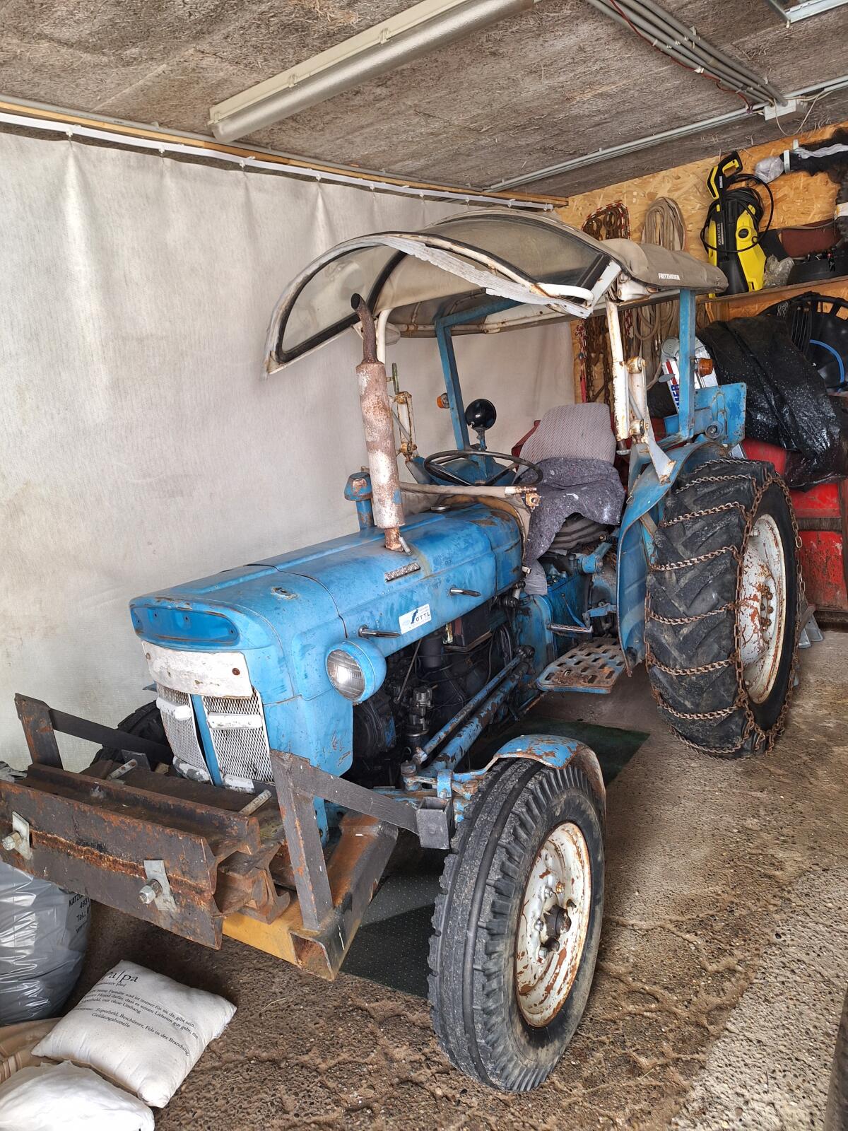 Fordson Super Dexta 2