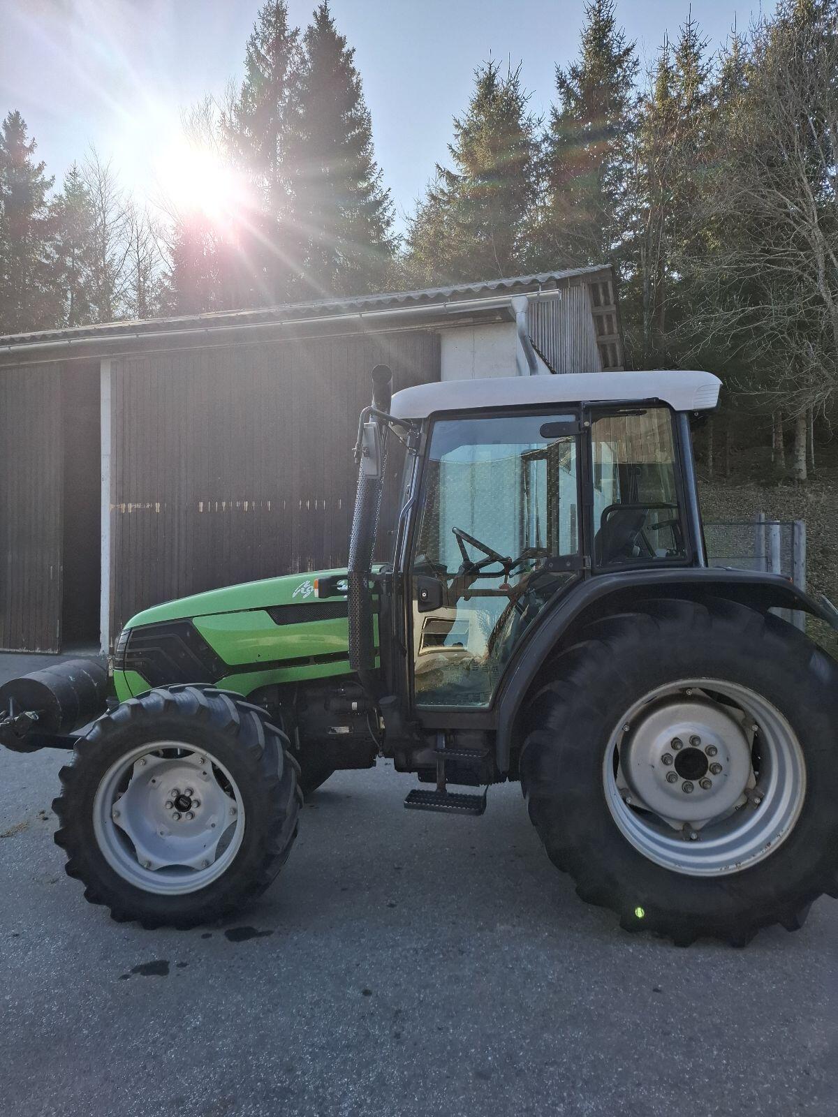 Deutz Fahr Agroplus 70 Traktor 2