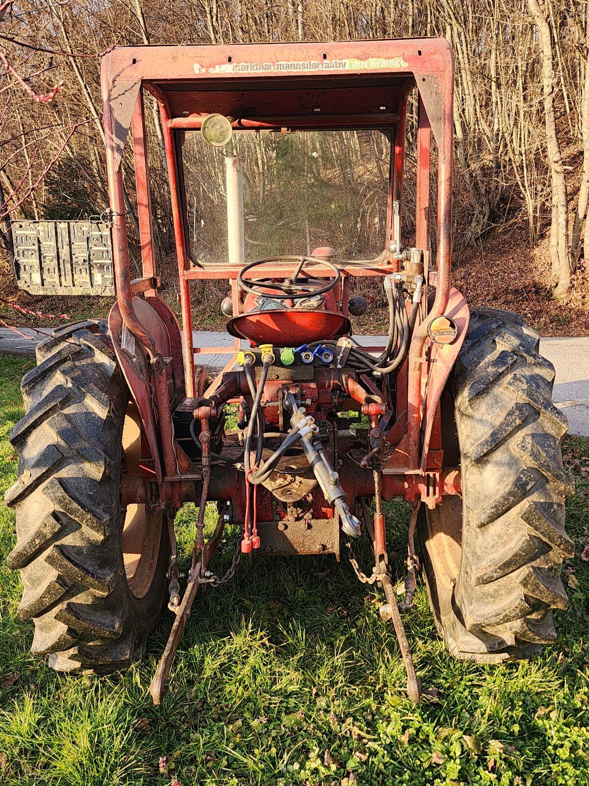 Volvo BM T320 Traktor 3