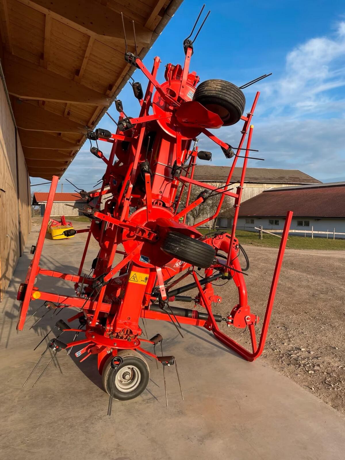 Kuhn GF 8702 Kreiselheuer 3