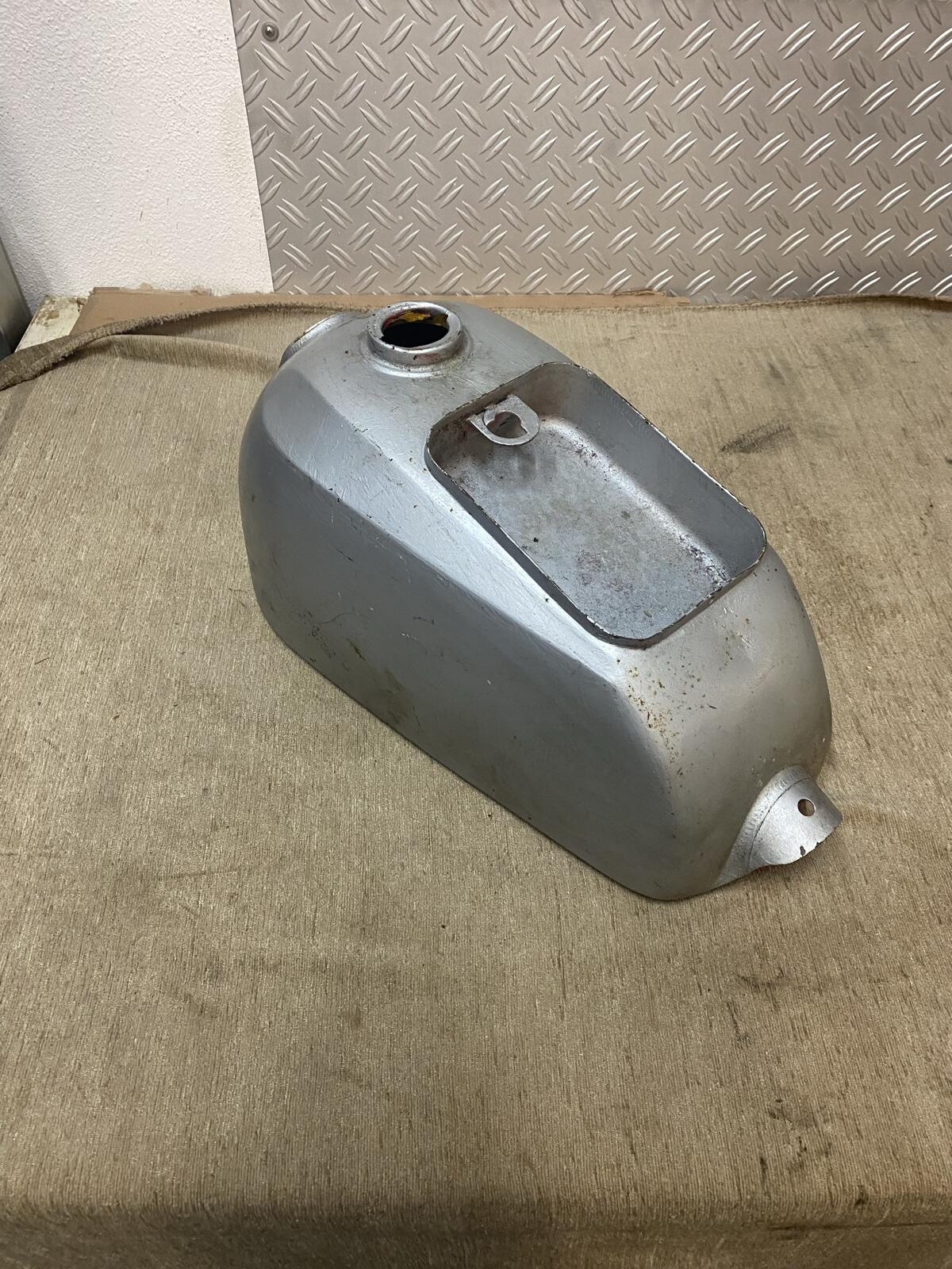 KTM Comet Cross Tank 2