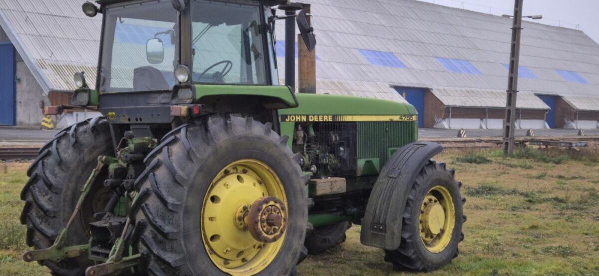 John Deere 4755 3