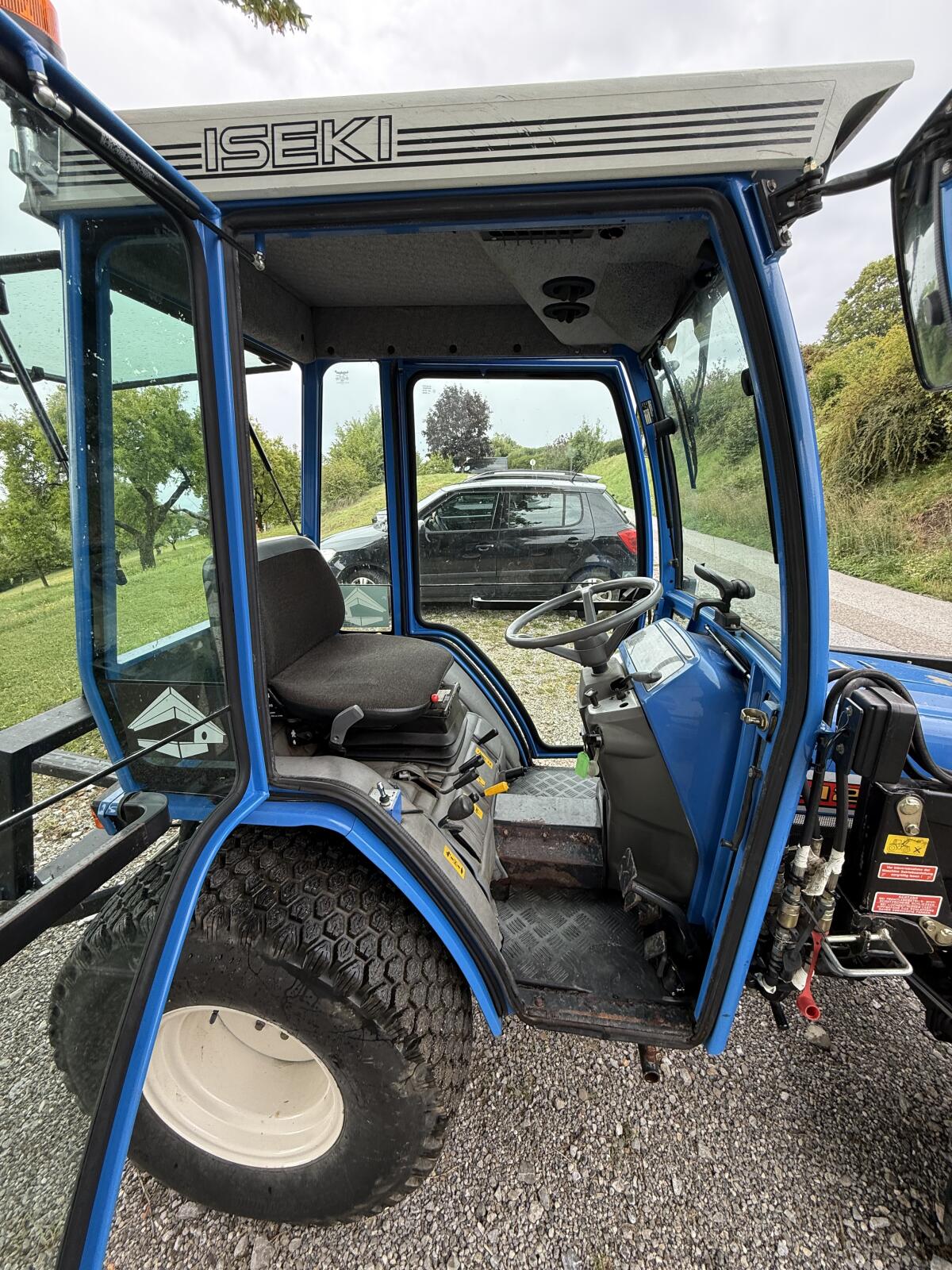 ISEKI 2125 AHL Traktor 2