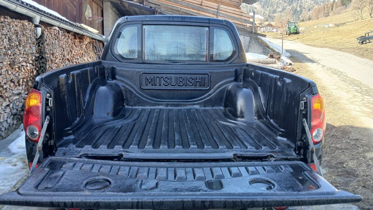 L200 Mitsubishi 3