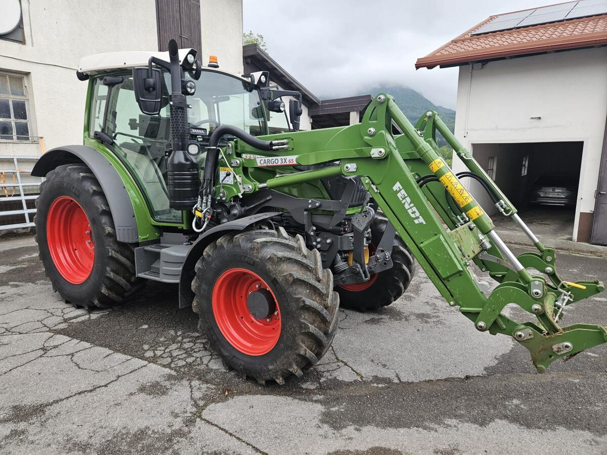 Fendt 211 Vario 2