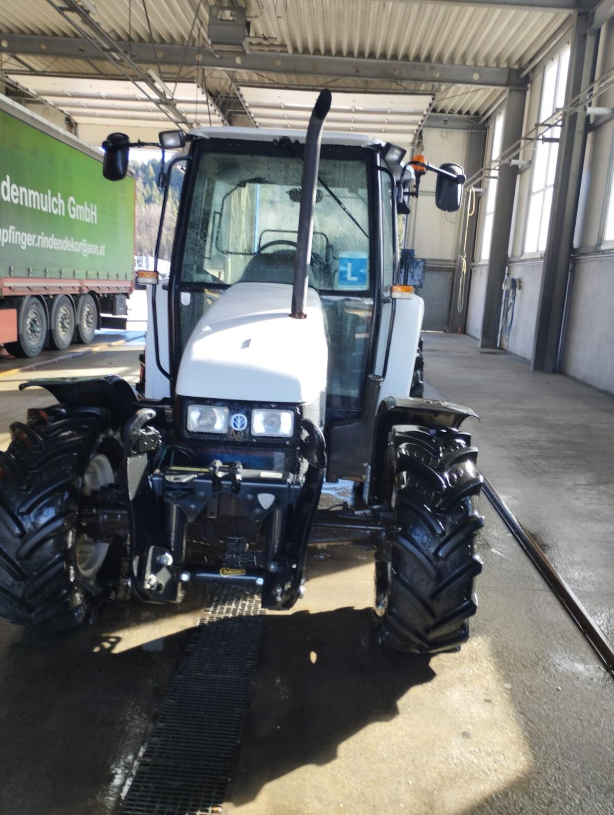 New Holland Traktor 2