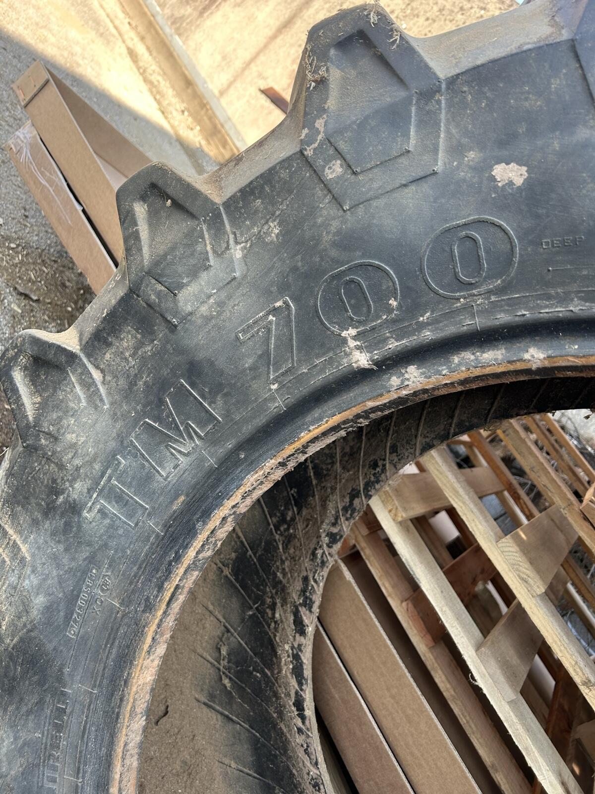 2 Stk. Traktorreifen Pirelli TM700 480/70 R30 2