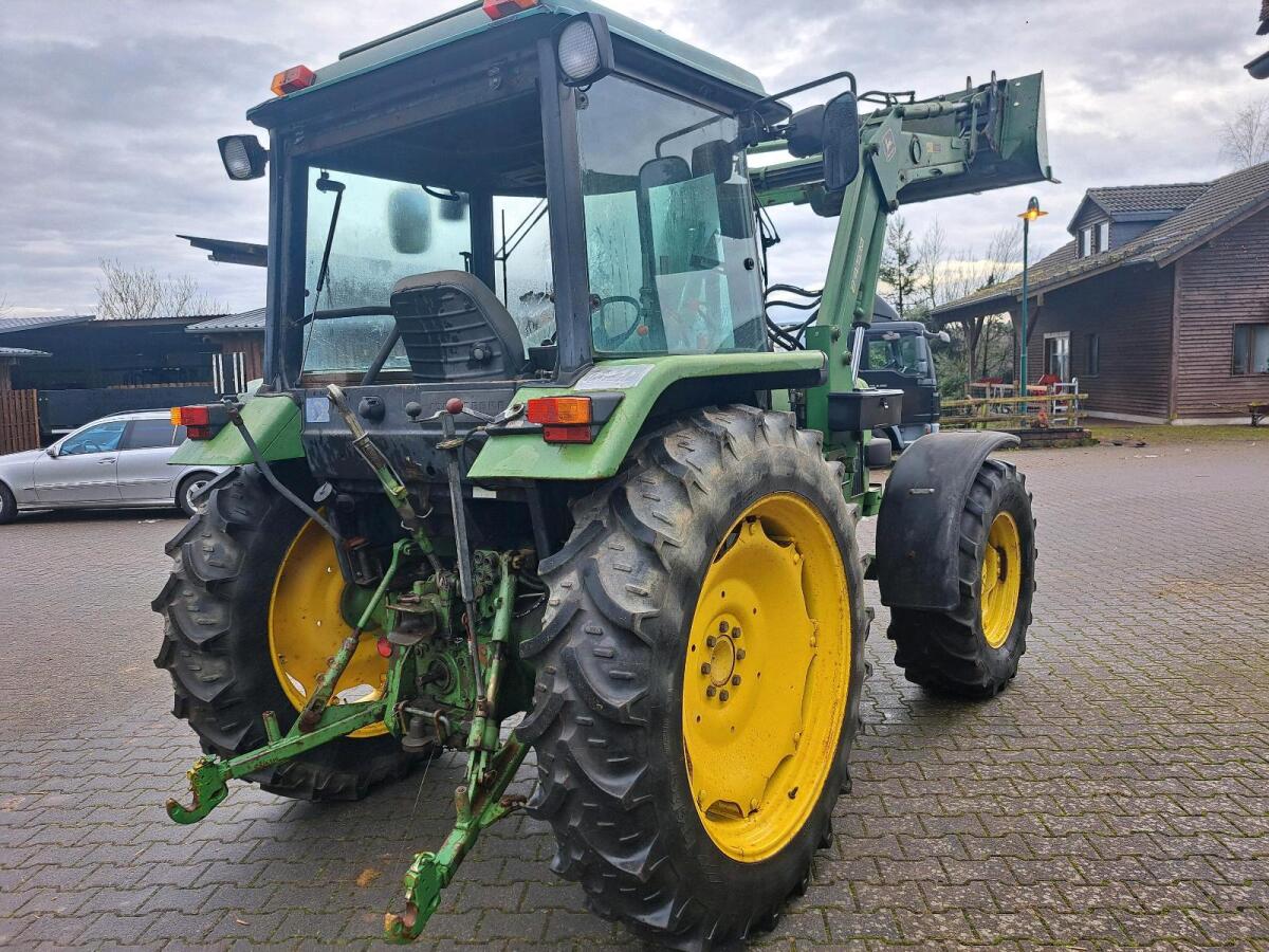John Deere 2650 Gepflegter + Frontlader mit Gabel 2