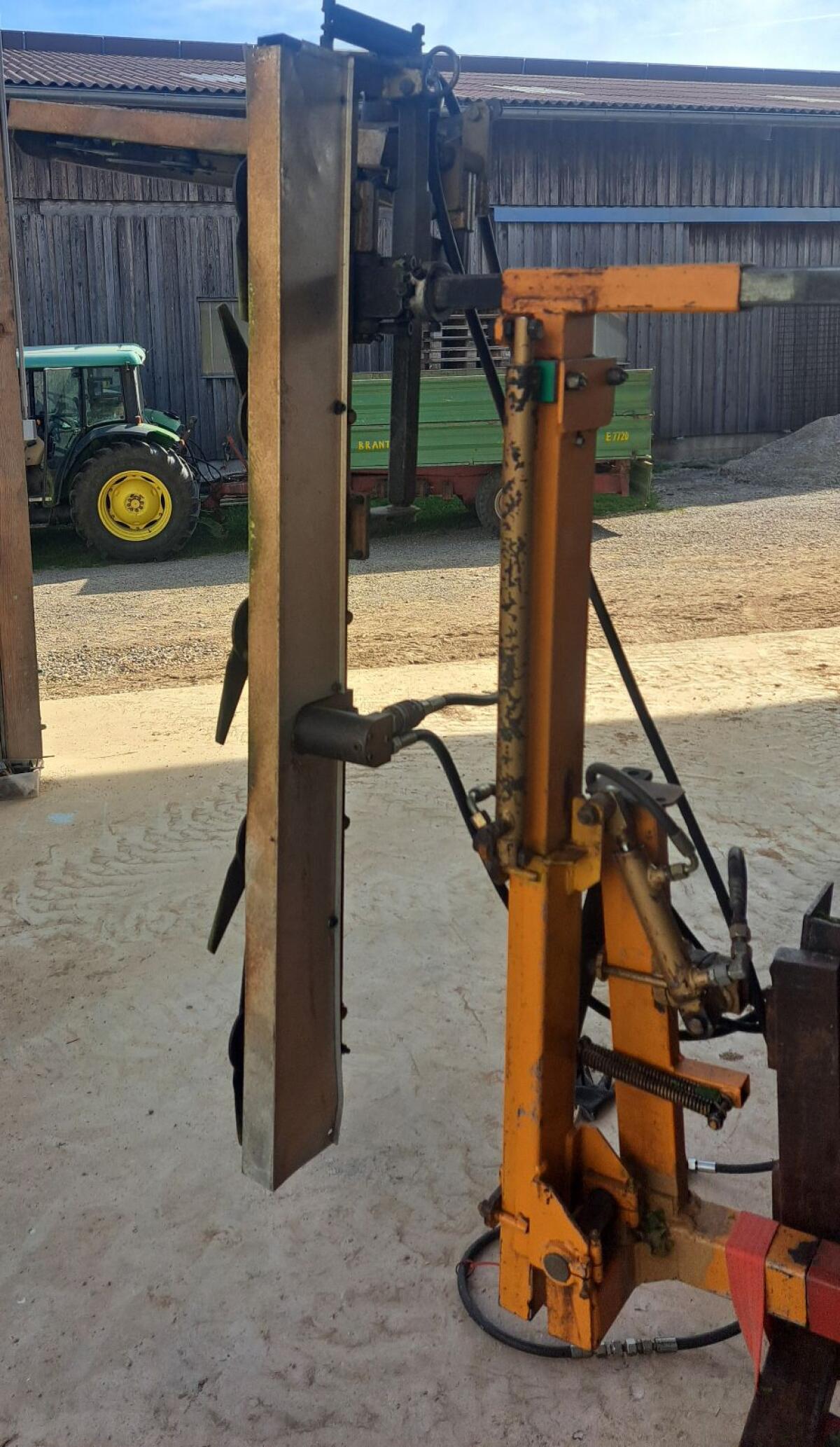 Ostraticky Laubschneider 2