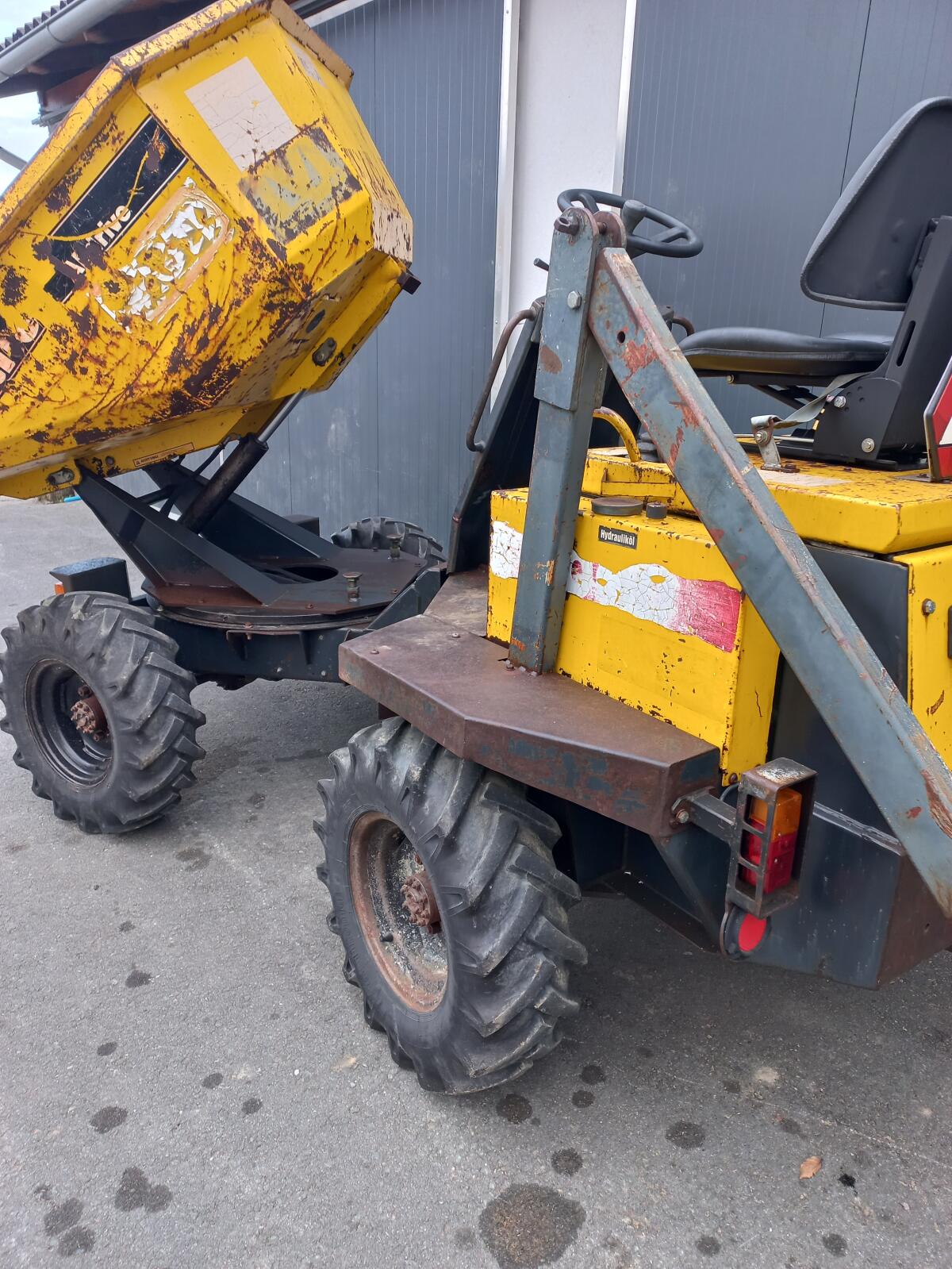 dumper thwaites 3