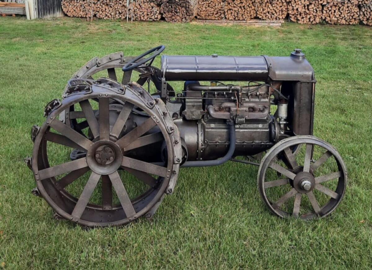 Oldtimer Traktor Fordson F 2