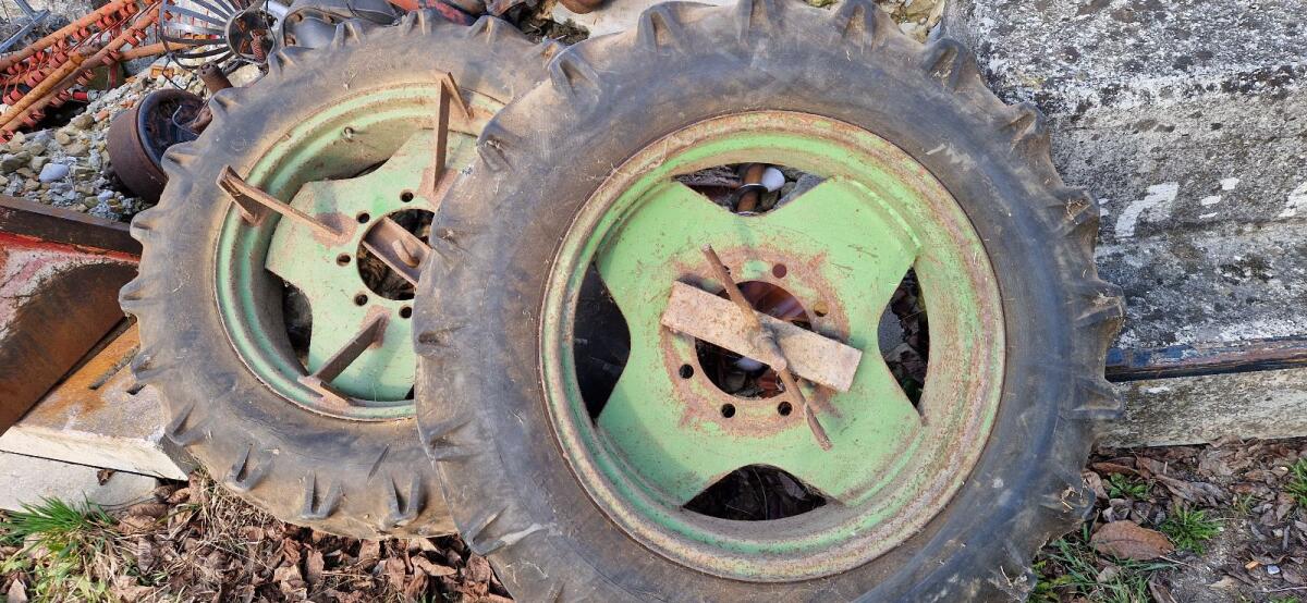 Zwillingsrad 12,4/11-28 AS 3