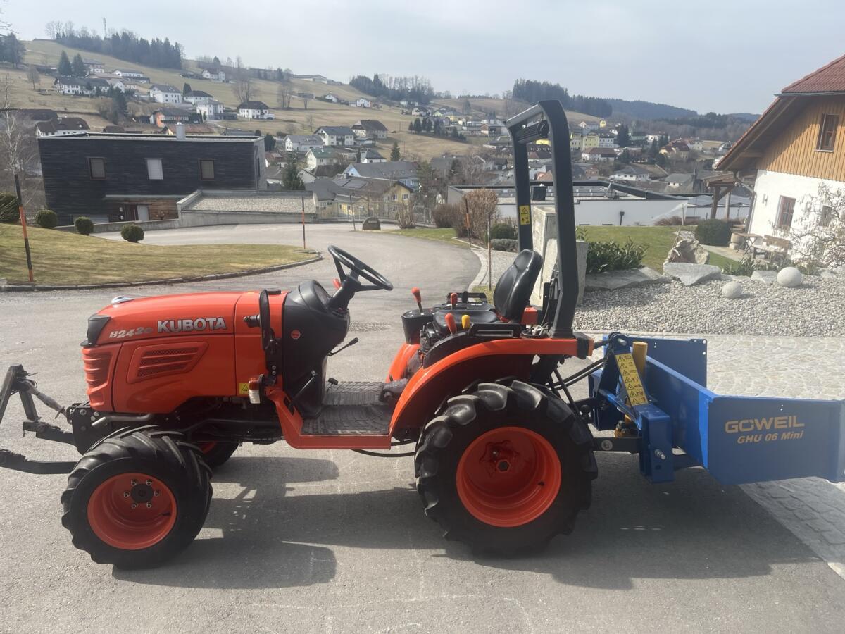 Kubota B2420 3