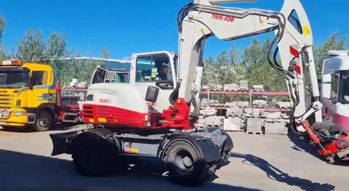 Takeuchi TB 295 W 3