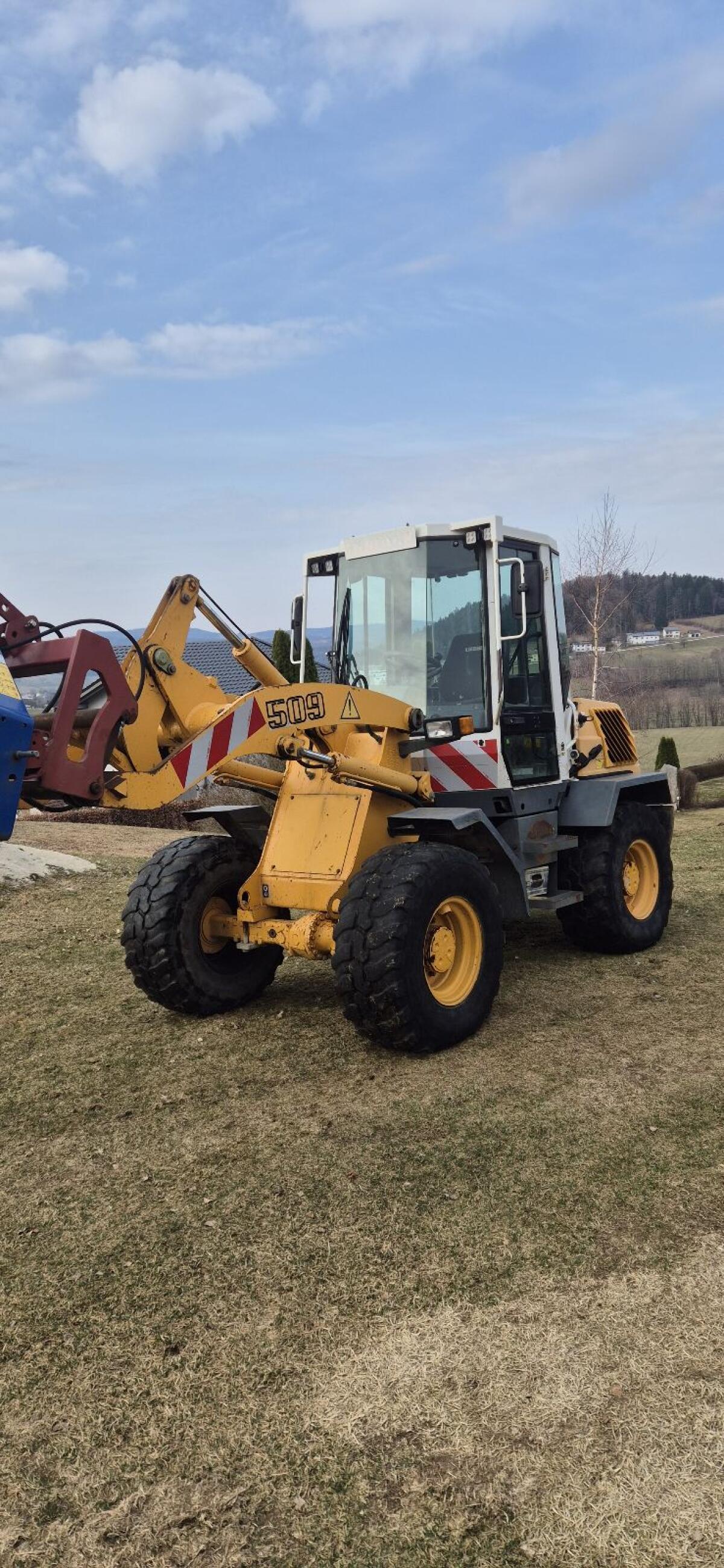 Liebherr L509 Stereo 2