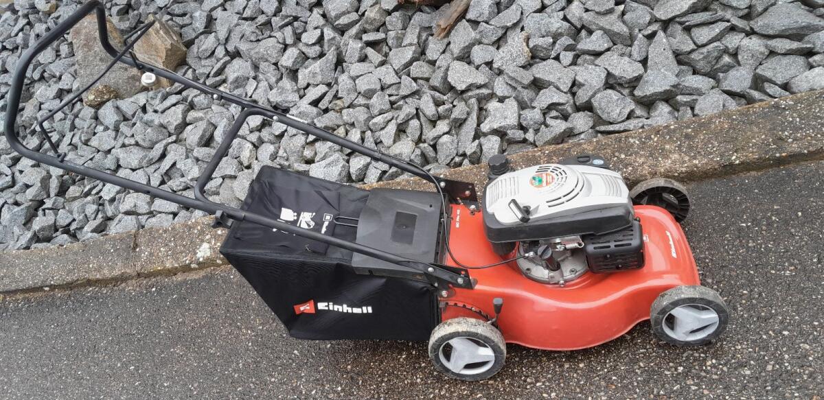 Benzin Rasenmäher 3