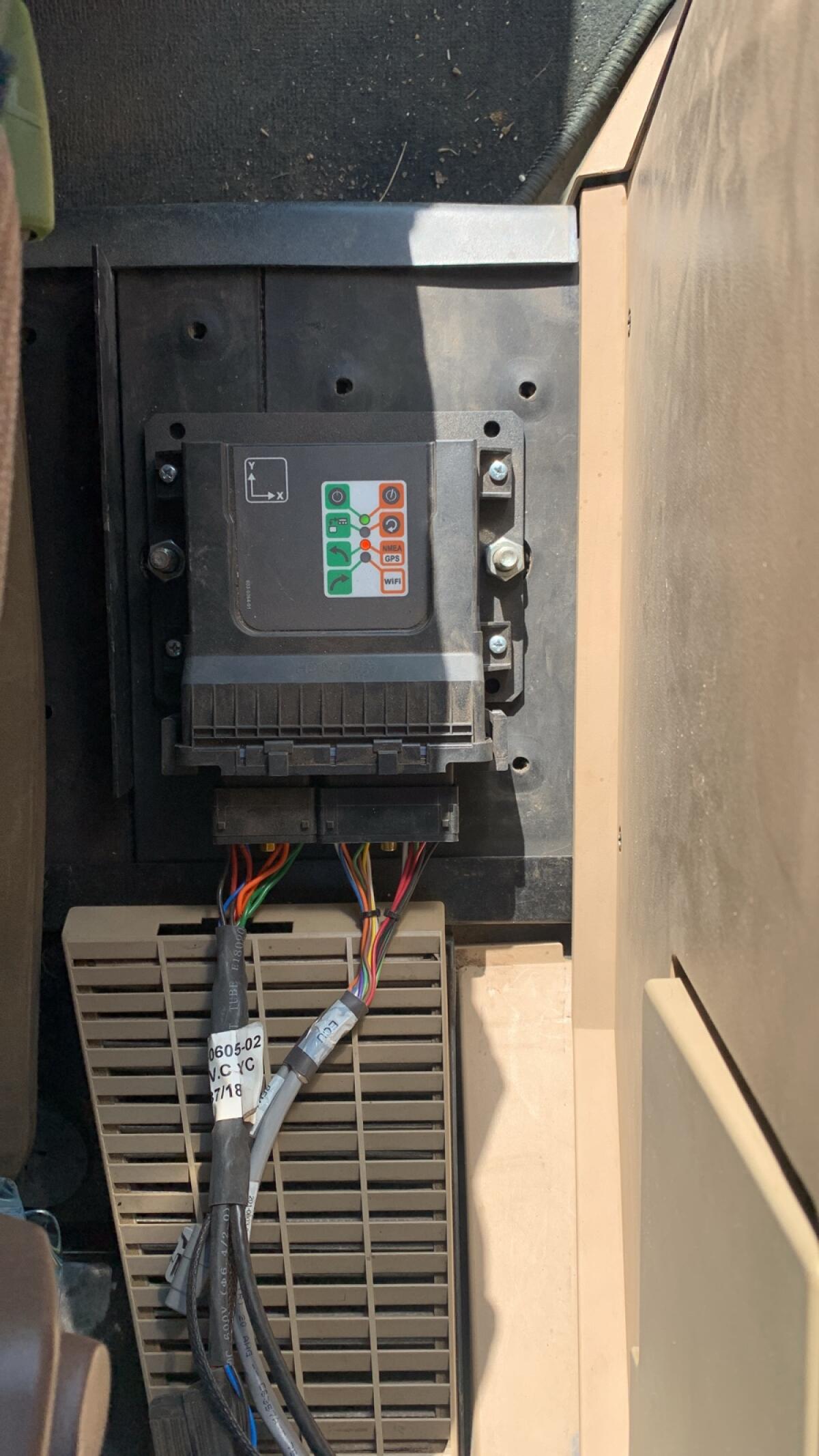 Fieldbee Autosteer RTK Lenksystem 3