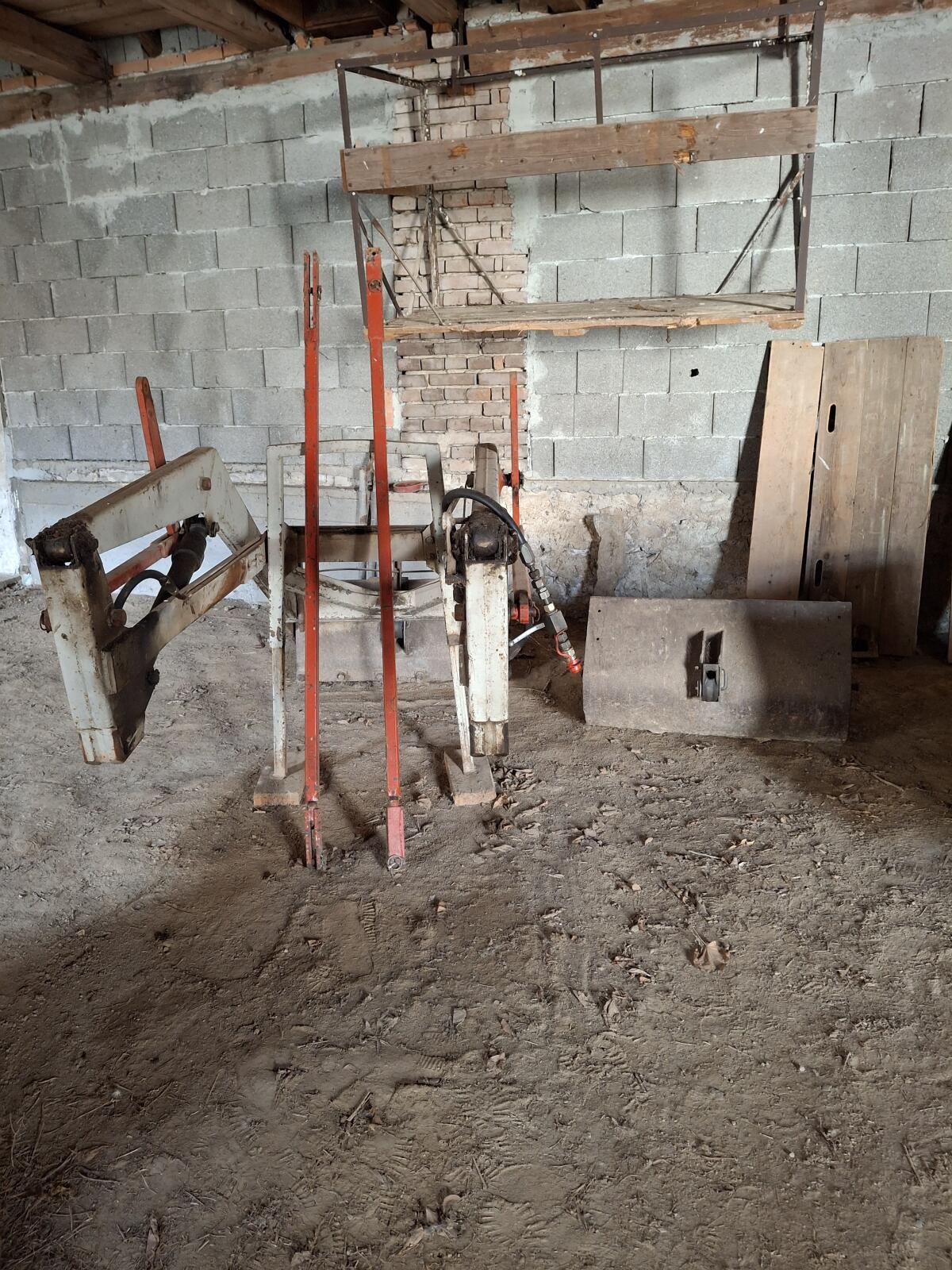 Traktor Massey Ferguson 255 mit Frontlader 3