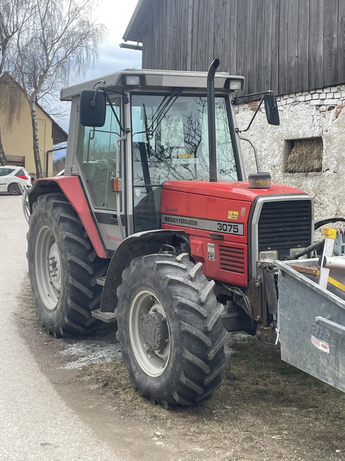 Massey Ferguson 3075 2