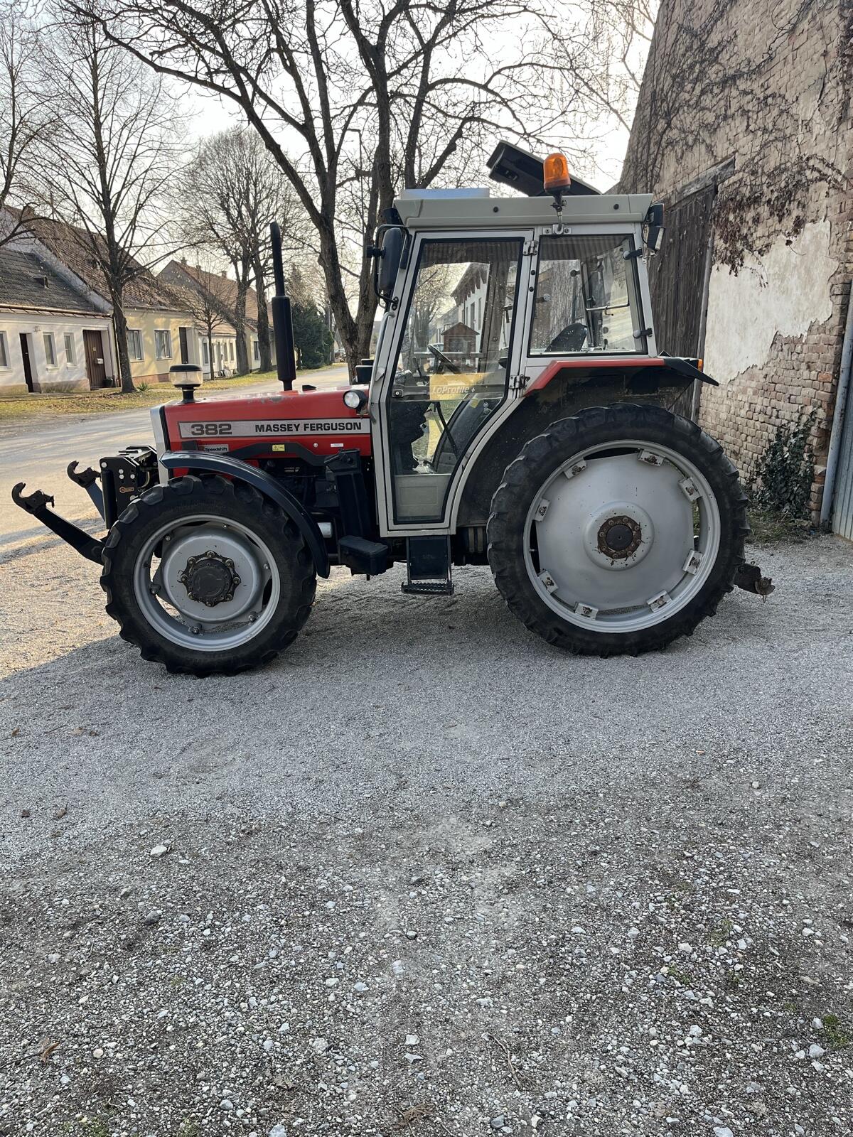 Massey Ferguson 382 3