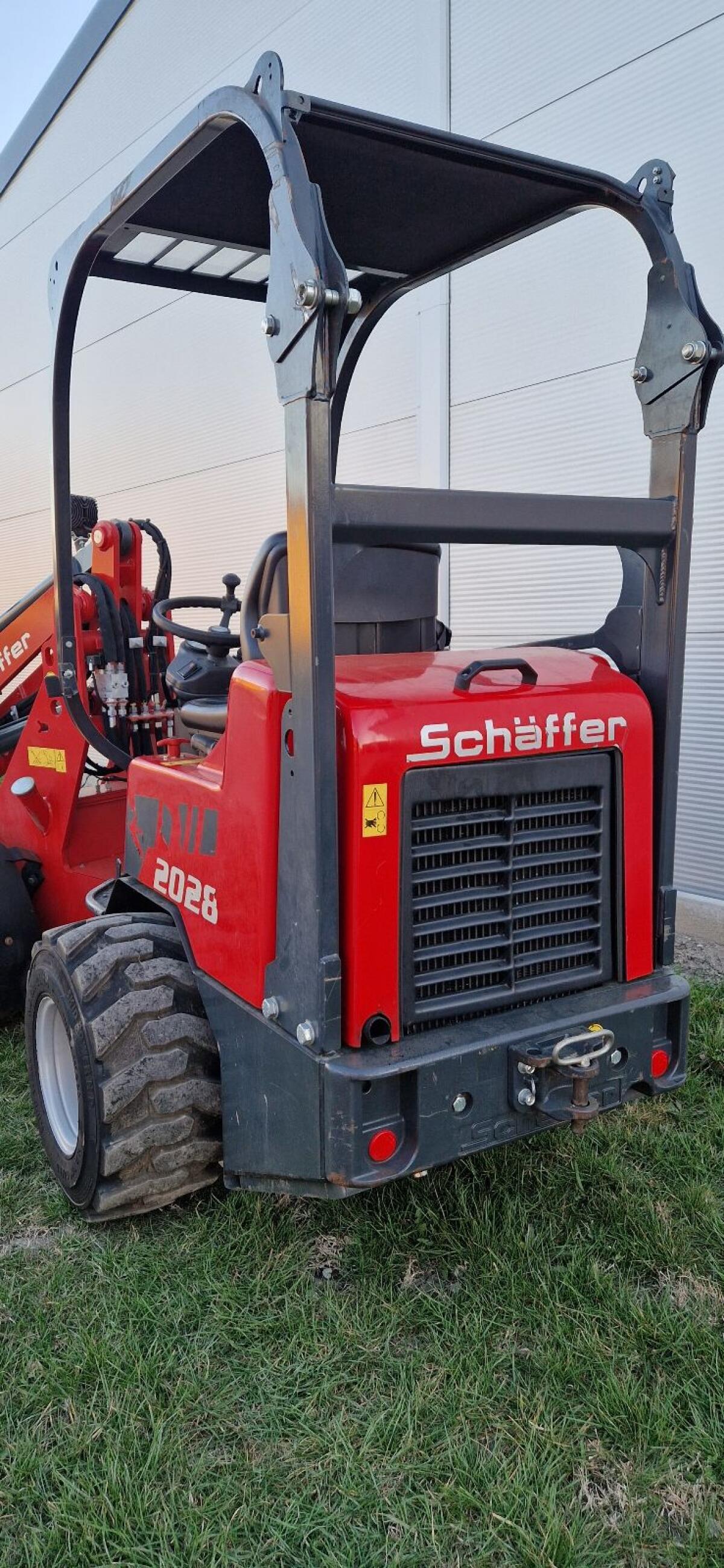 Hoflader Schäffer 2028-2 2