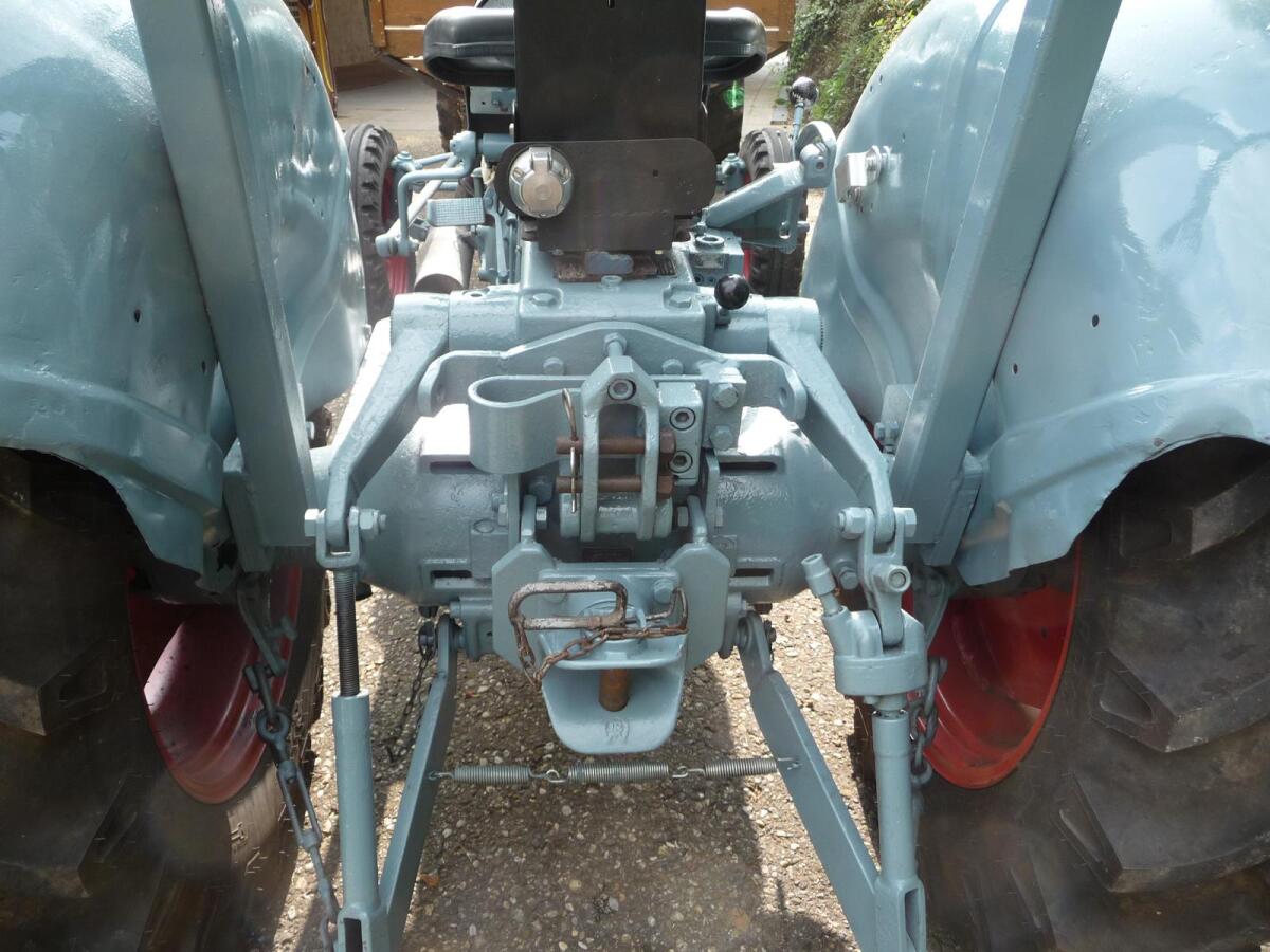 Eicher Tiger 2