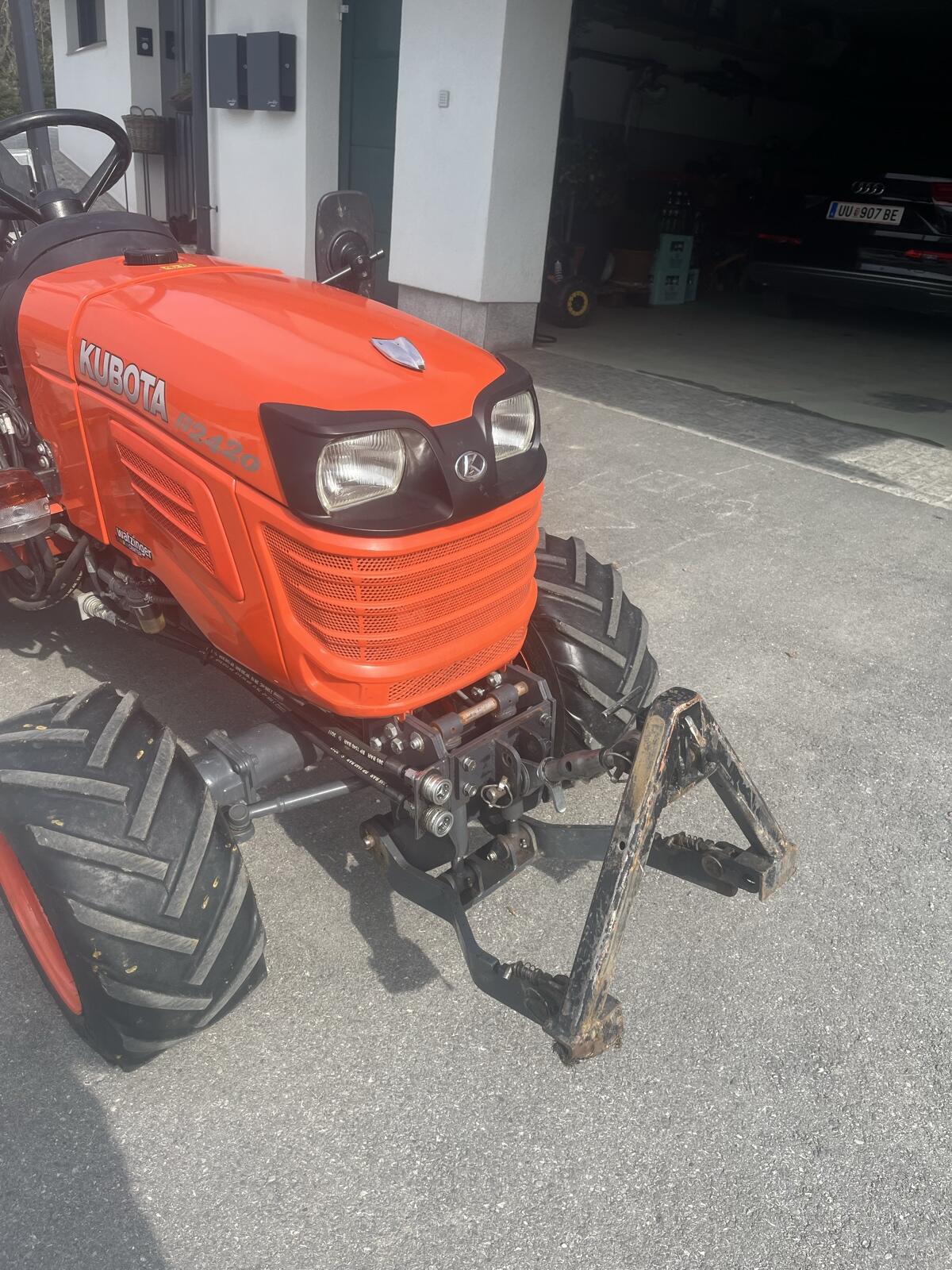 Kubota B2420 2