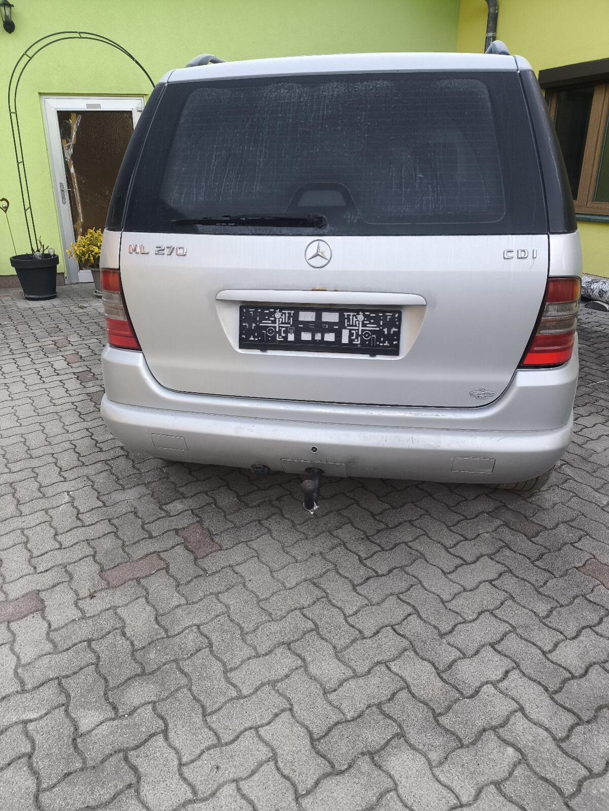 Mercedes Benz ML 270 Allrad 3