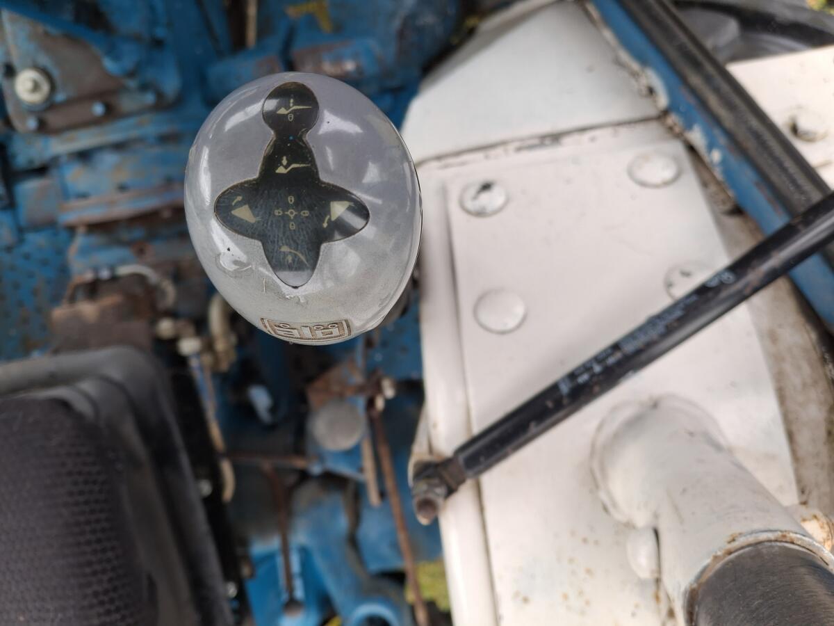 Allrad Traktor Ford 5000 mit Frontlader 3