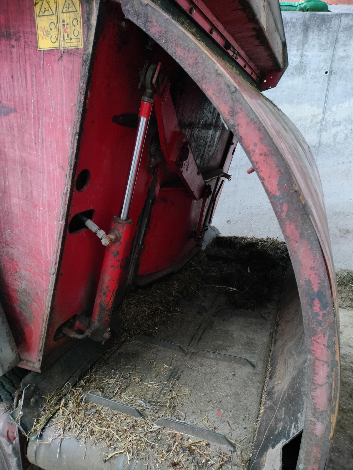 Futtermischwagen Bvl V Mix 8-LS 3